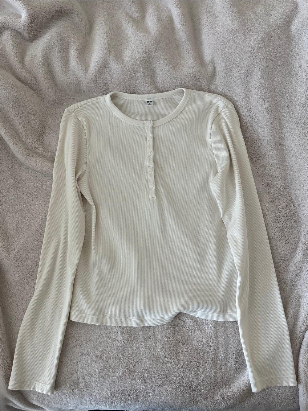 Uniqlo Ribbed Henley Neck T-Shirt